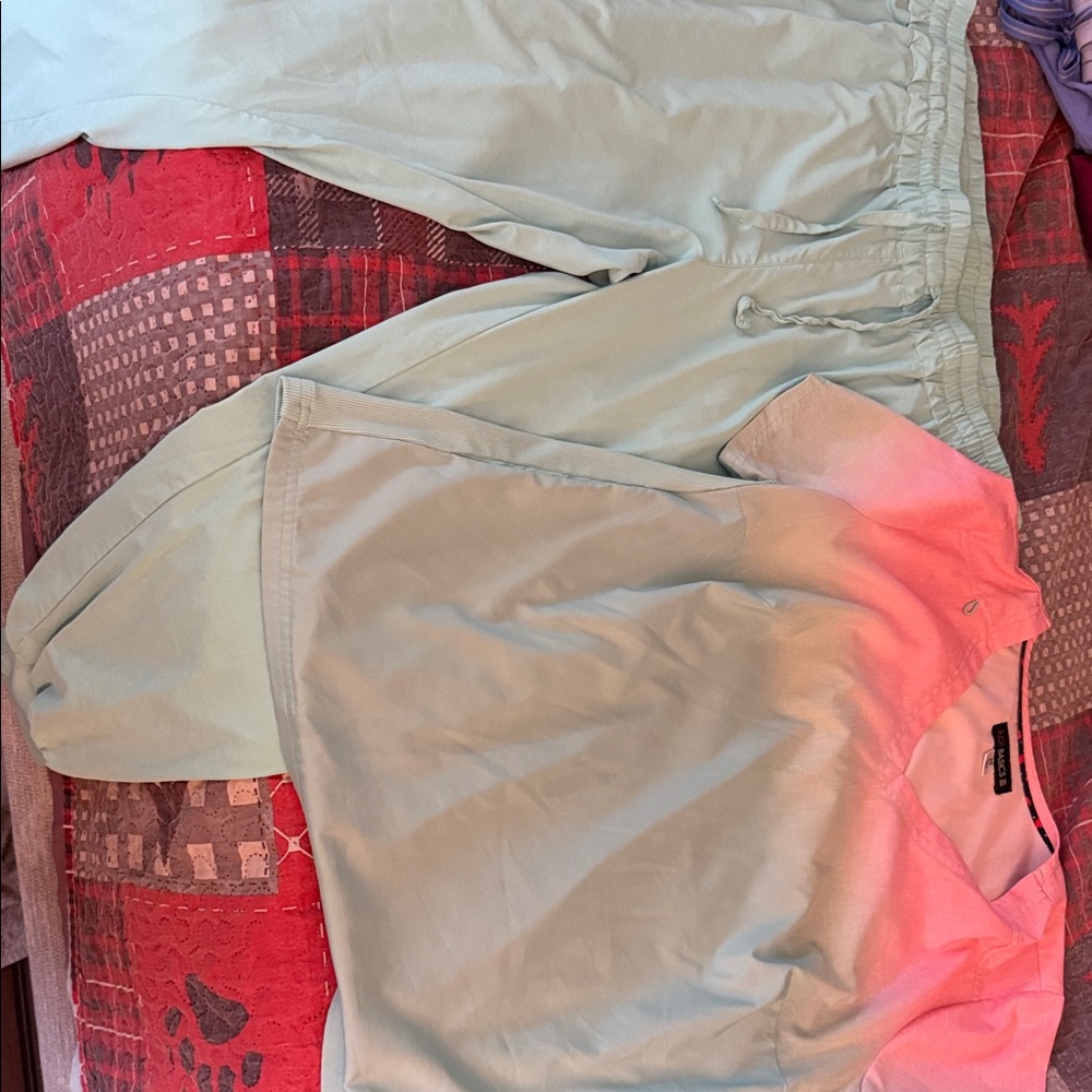 Koi Mint & Pink  Scrub Set size 2x